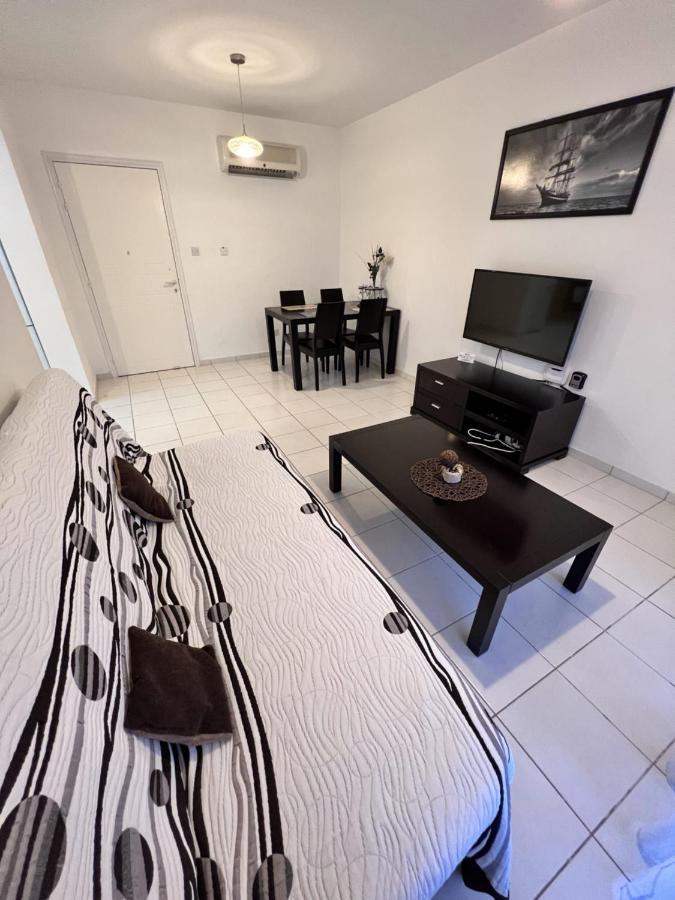 Iris Village Paphos Exterior photo