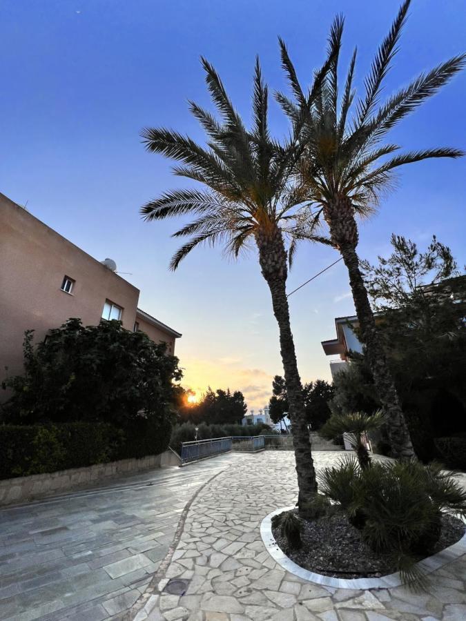Iris Village Paphos Exterior photo