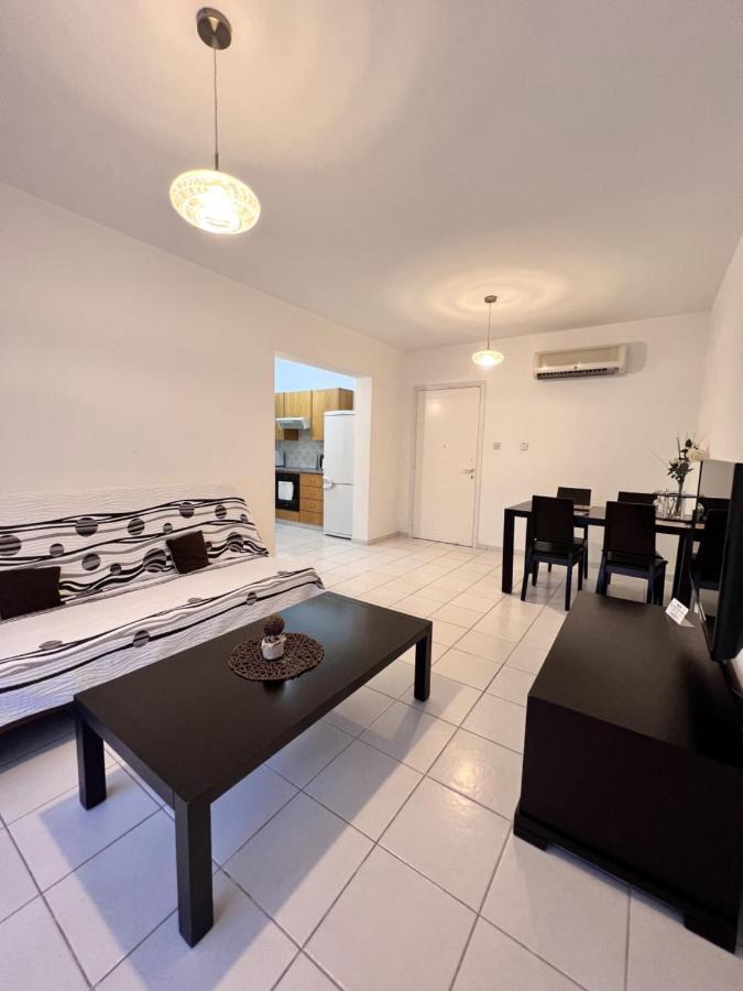 Iris Village Paphos Exterior photo