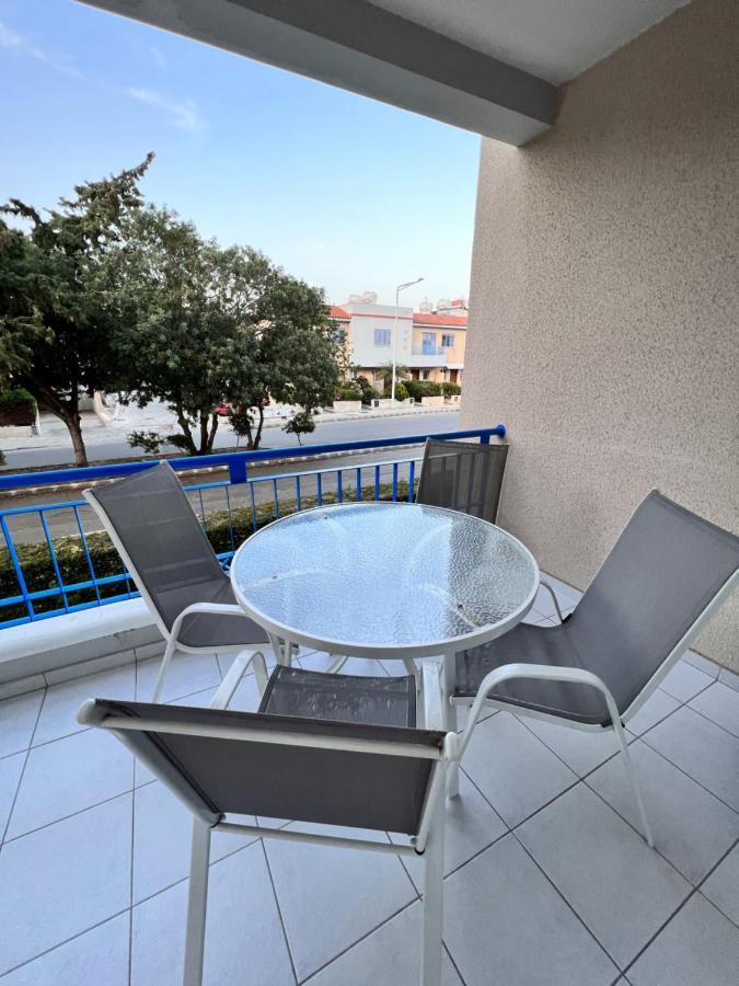 Iris Village Paphos Exterior photo