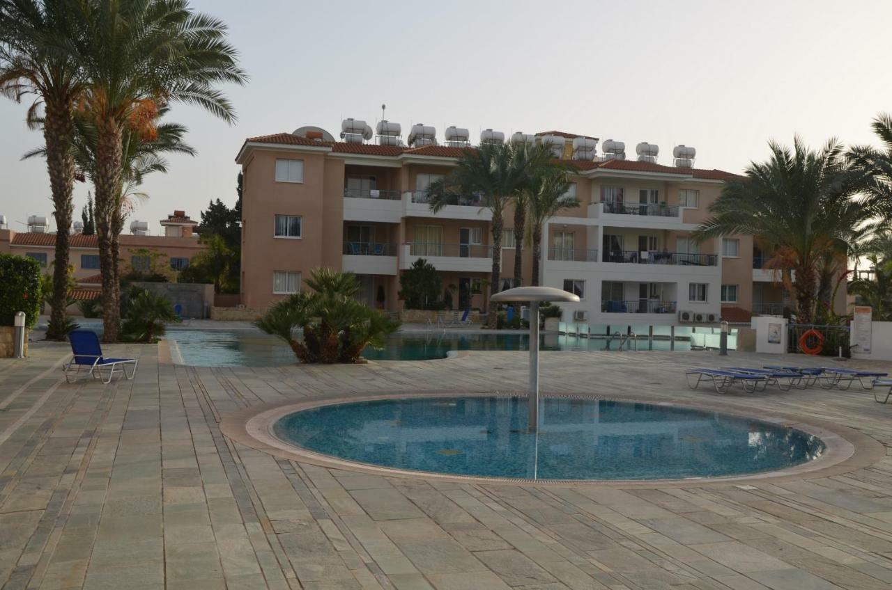 Iris Village Paphos Exterior photo